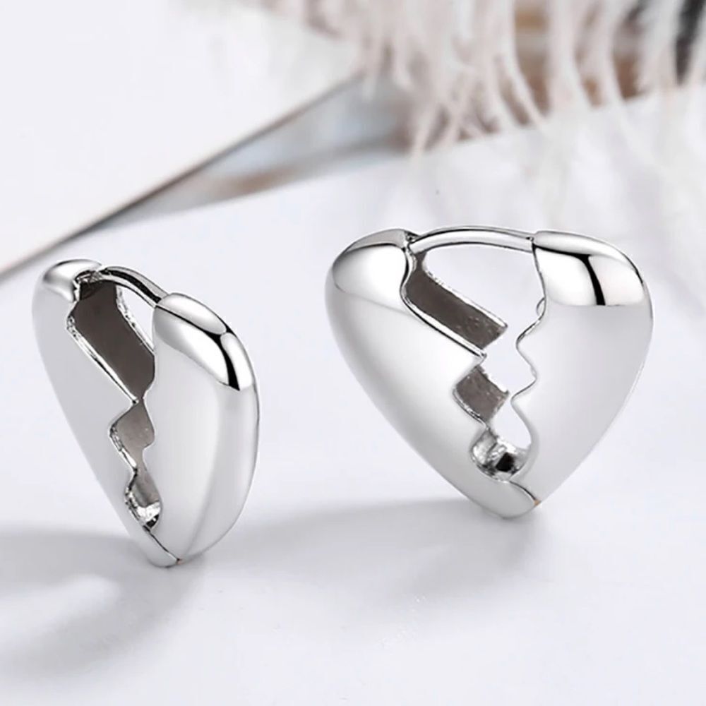 The Heart Chakra huggie earrings in 925 silver